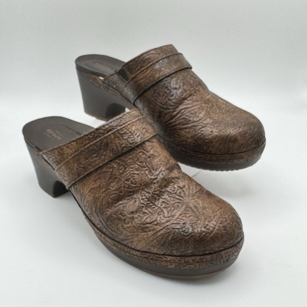 Crocs Nurse Mule Embossed Brown Slipon Casual Shoe‎ Triple Comfort Women's 9